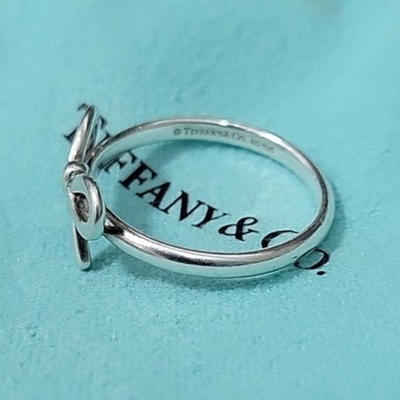 Authentic Tiffany & Co. Bow Ring - Picture 7 of 9